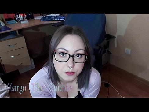 ❤️ Sexy Girl with Glasses Sucks Dildo Deeply on Camera Super sex à noi ❌️❤